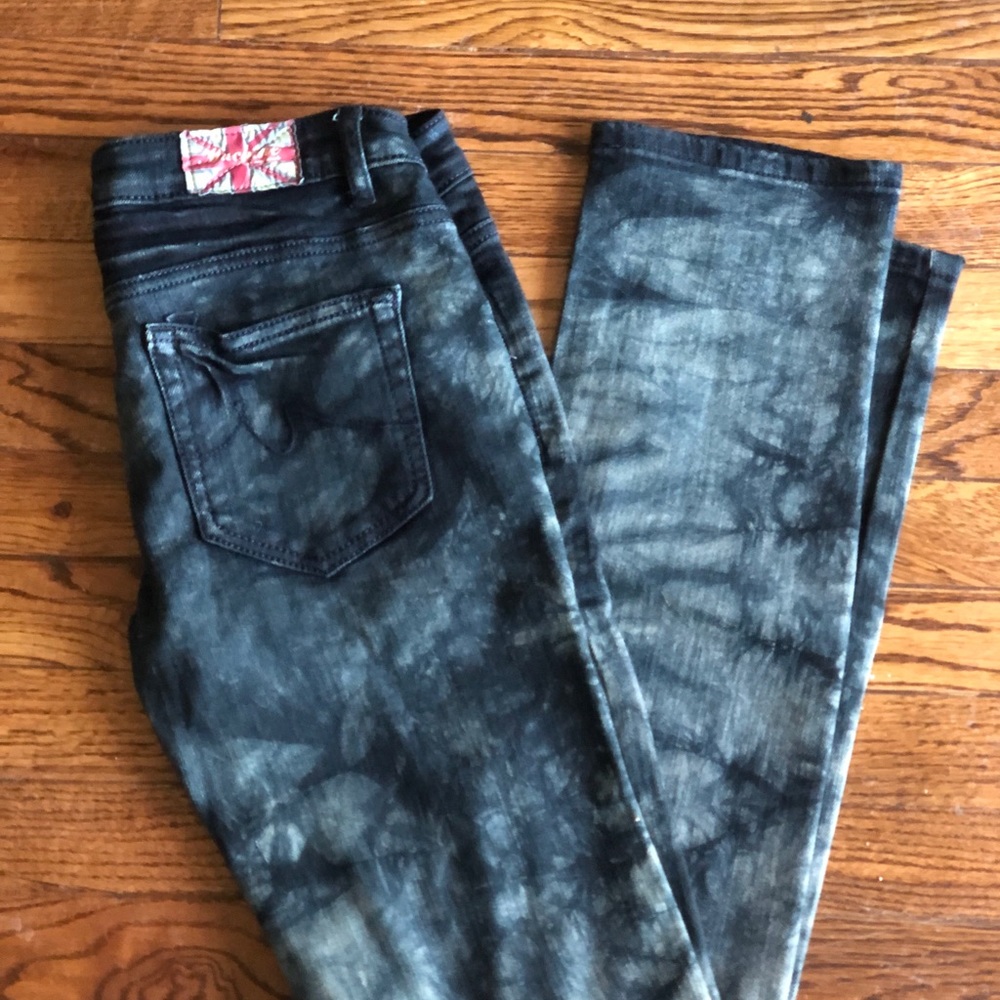 Distressed Jeans